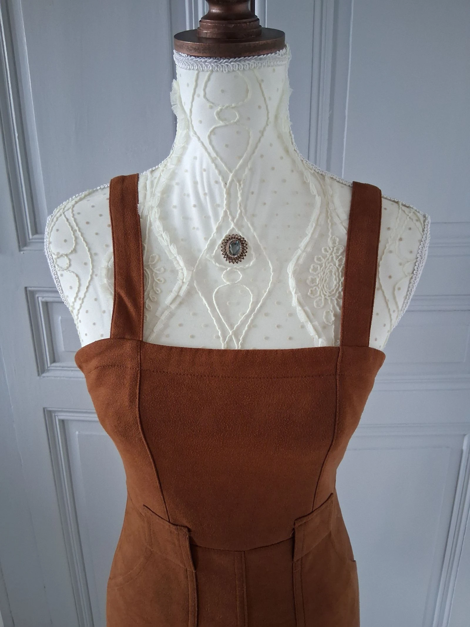 Vestido tipo chasuble en ante marrón - Jennyfer - XXS – photo 2